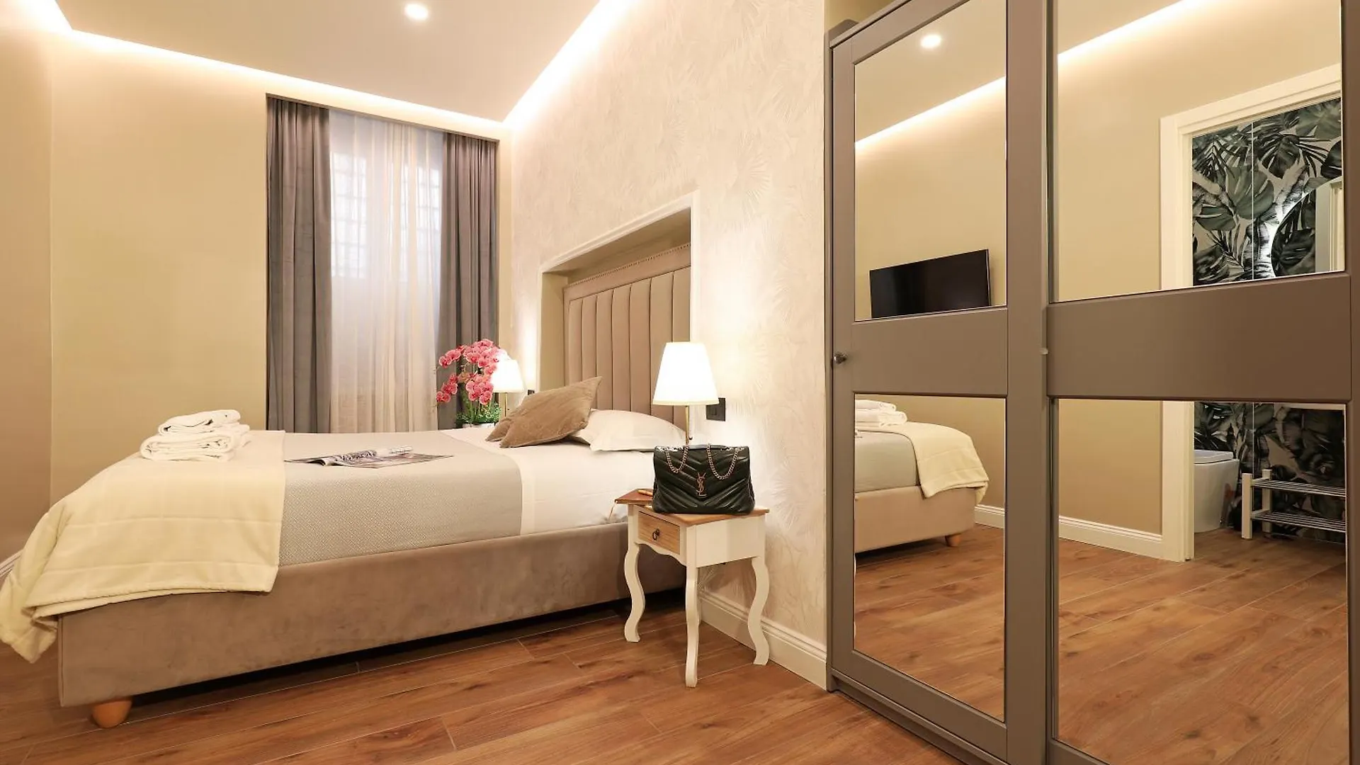 Grand Tour Rome Suites - Liberty Collection
